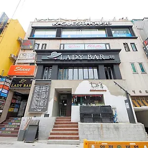 k-guesthouse-seomyeon.hotelsinbusan.com/